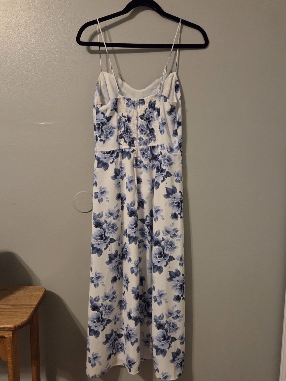 Abercrombie & Fitch Womens Camille Blue Floral Smocked Midi Dress. Sz S - Picture 6 of 10